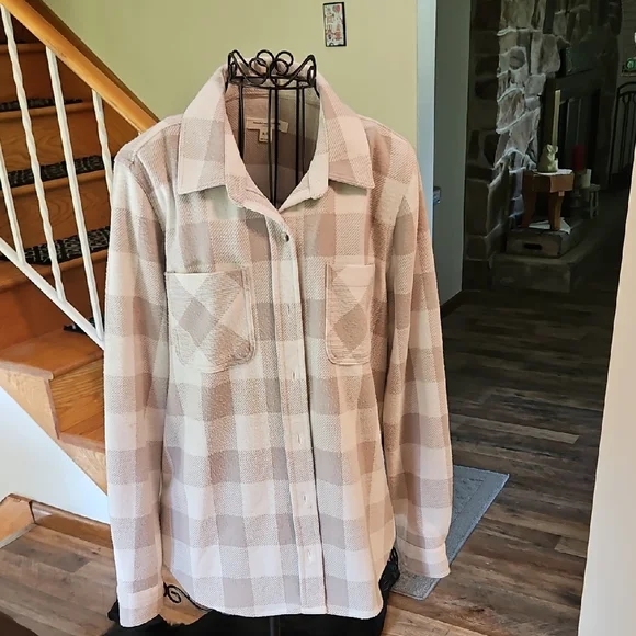 👚beachlunchlounge Taupe and White Plaid Flannel Shirt - Picture 1 of 7